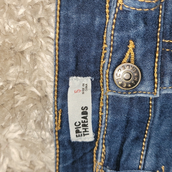 Jeans - Picture 2 of 3